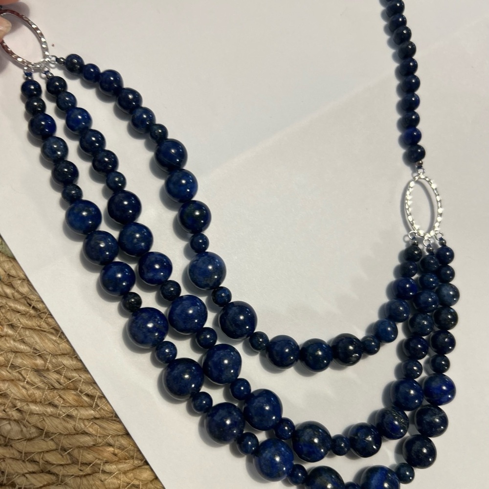 Elegant Blue Lapis Lazuli Beaded Necklace